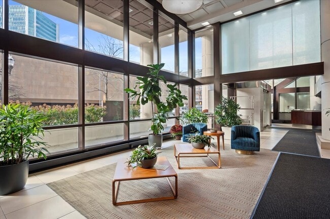 Building Photo - 127 Greyrock Pl