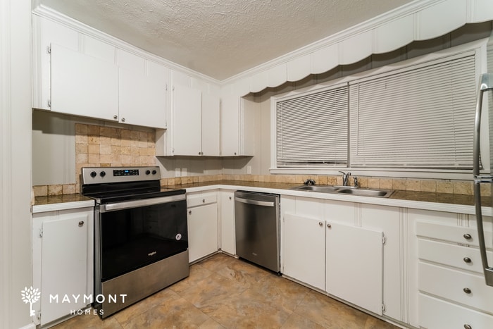 Building Photo - 106 Parkway Dr