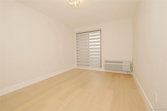 Building Photo - 230 W Broadway