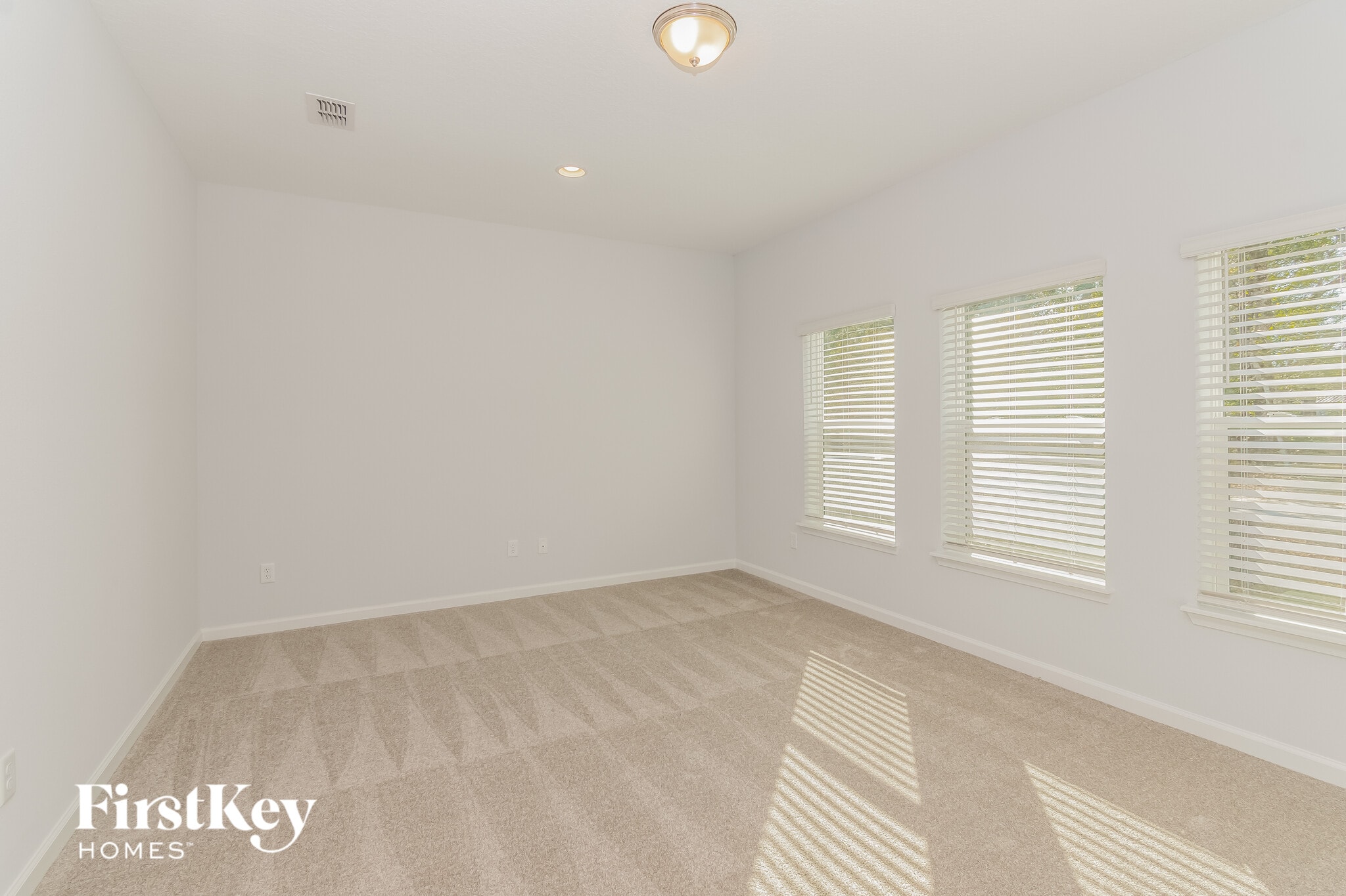 Building Photo - 3614 Oglebay Dr