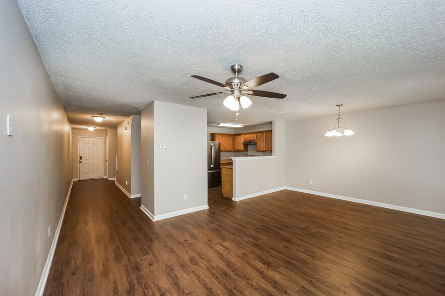 Building Photo - 1315 Maple Valley Ct