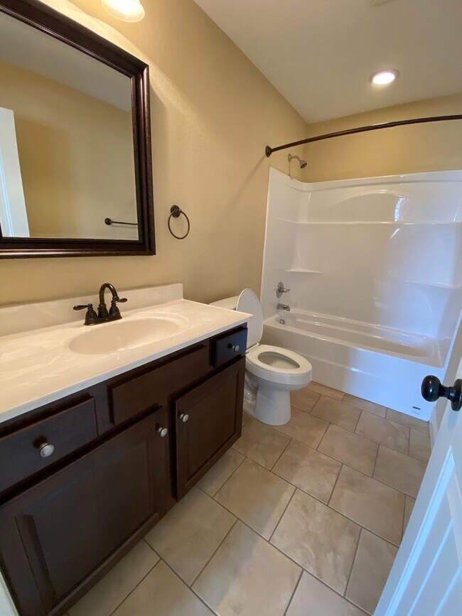 Building Photo - Mountain Views, Modern Touches – 5 Bed Bea...