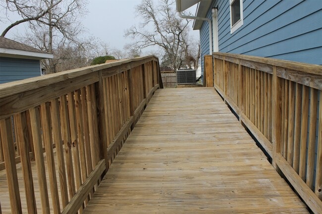 Building Photo - 2503 Deats Rd