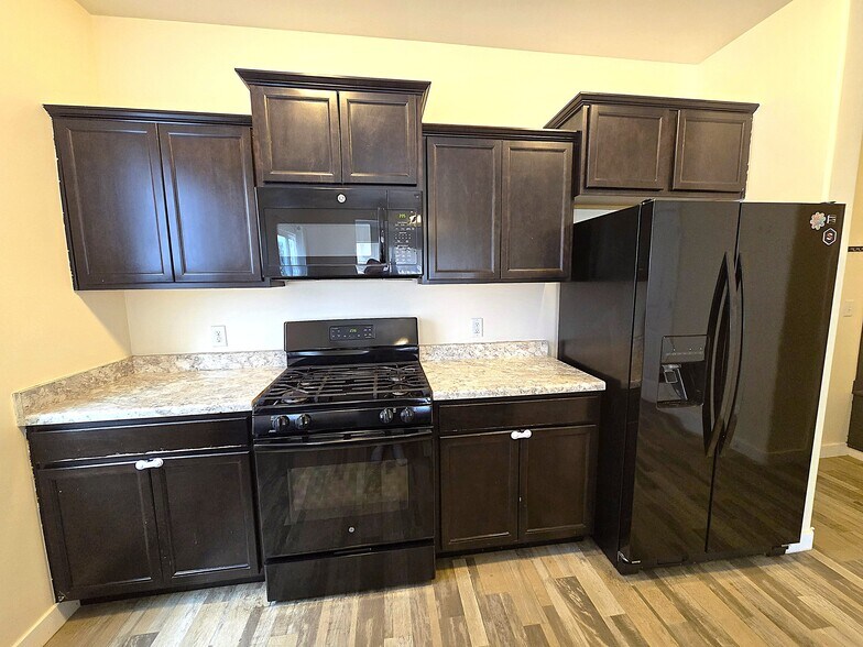 Building Photo - 34 E Legacy Pky