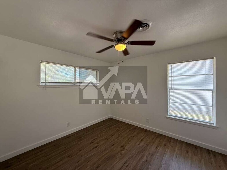Building Photo - 7819 Quirt Dr