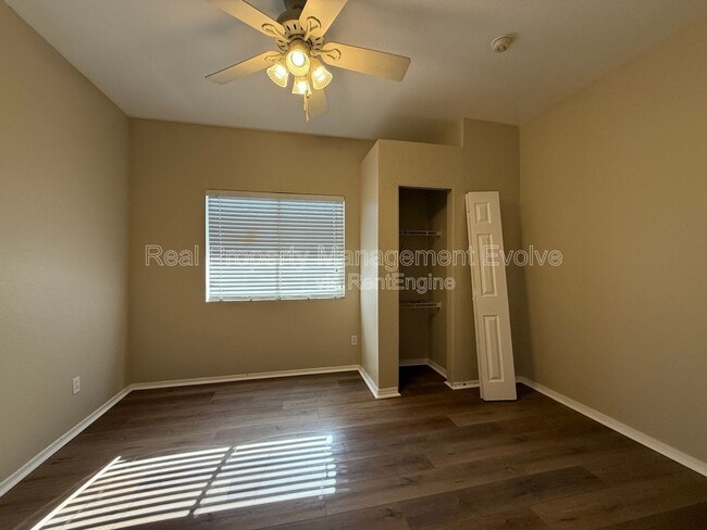 Building Photo - 2006 N 106th Ave