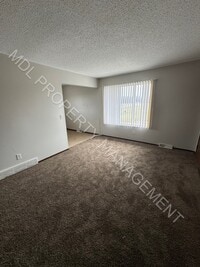 Building Photo - Thomas White Apartments