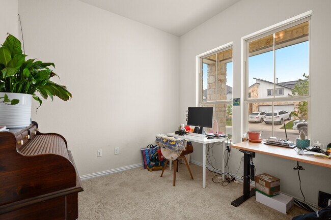 Building Photo - 918 Pittsburgh Dr