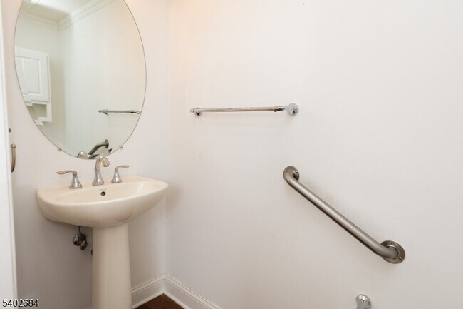 Building Photo - 7113 Polk Dr