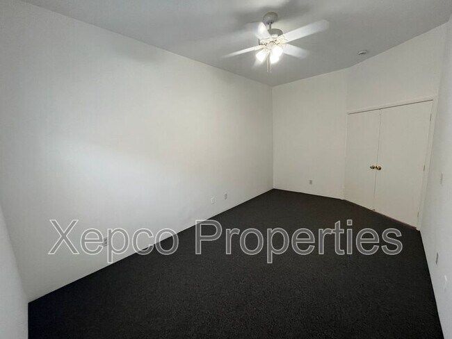 Building Photo - 53750 Avenida Alvarado