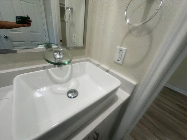 Building Photo - 2668 Bering Dr