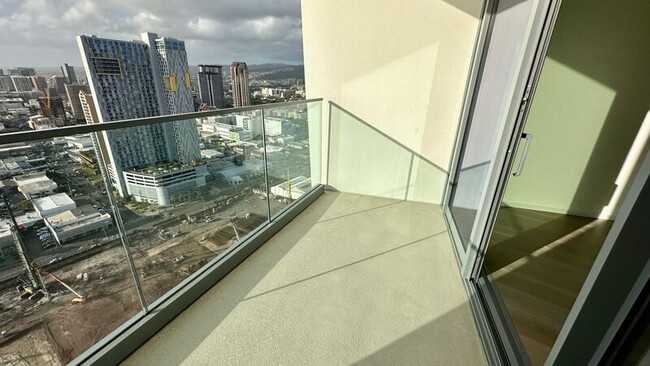 Building Photo - 1000 Auahi St