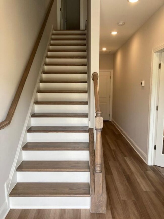 Building Photo - 543 Bistle Drive - Bev Roberts Rentals and...