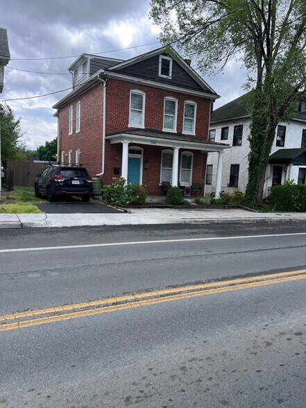 Building Photo - 504 N Loudoun St