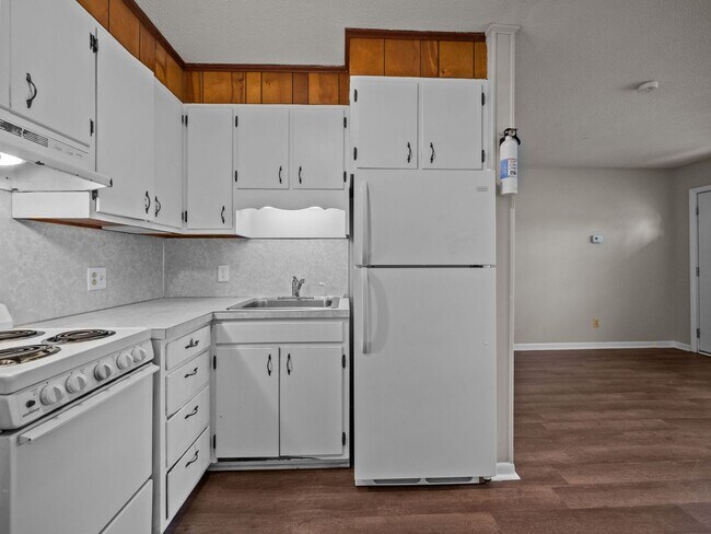 Building Photo - Welcome to Sophia Drive!