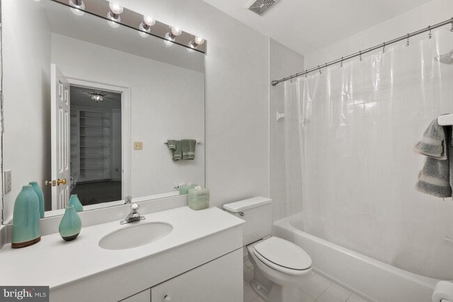 Building Photo - 9735 Beman Woods Way