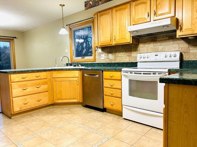 Building Photo - Large Lot, Beautiful Home in Milford