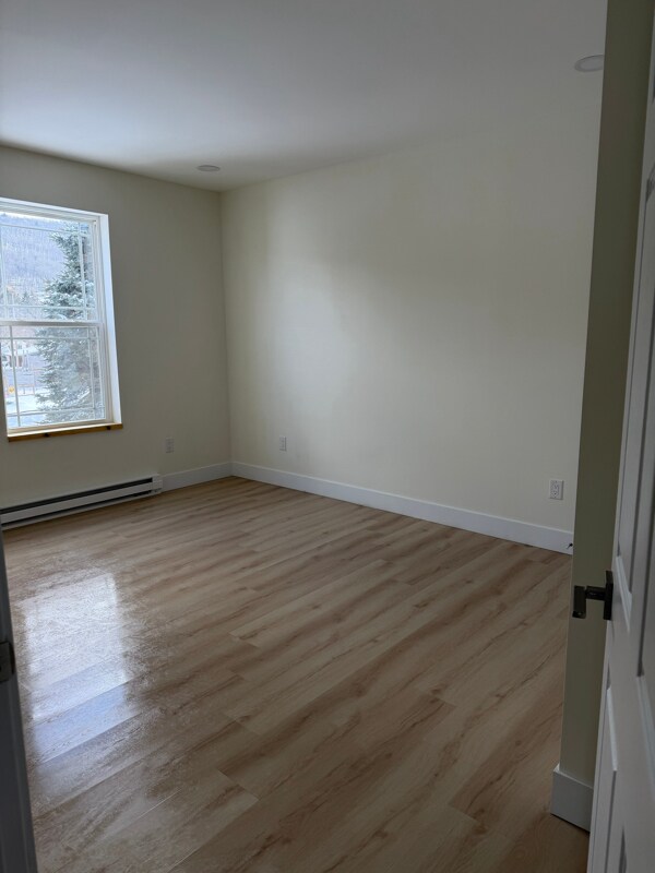 Building Photo - 204 E Plank Rd