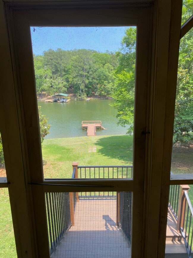 Building Photo - 502 Rabbit Run Rd