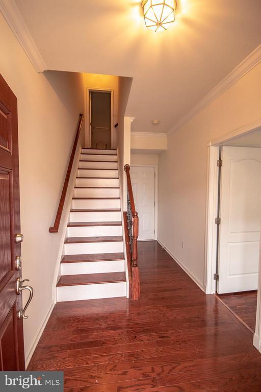 Building Photo - 23119 Sunbury St