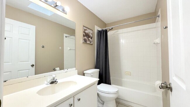 Building Photo - 1467 Bay Grove Dr