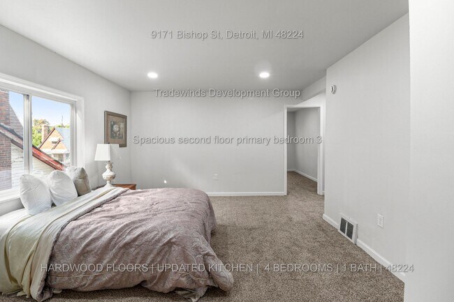 Building Photo - 9171 Bishop-4BR Bungalow - Hardwoods/Updated Kitchen - Yorkshire Woods - 48224