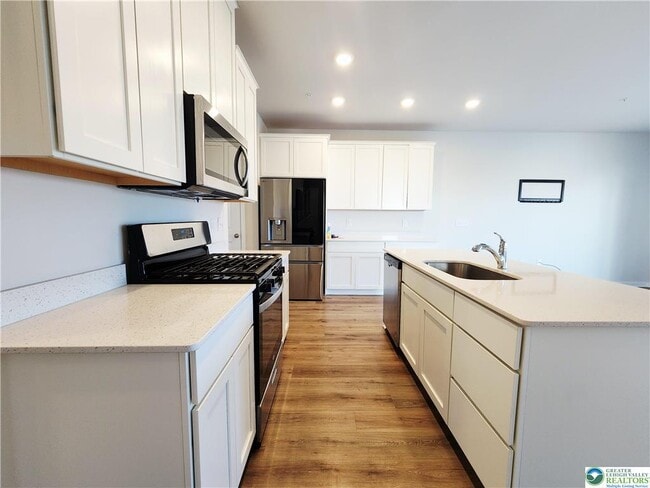 Building Photo - 7699 Clayton Ave