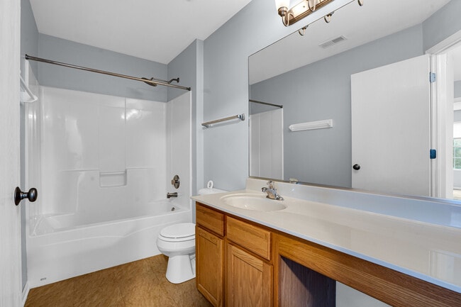 Building Photo - 24135 Walnut Cir