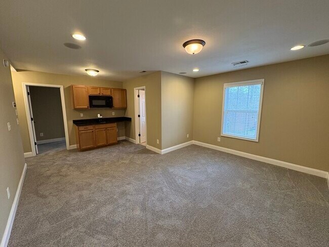 Building Photo - 113 Winning Ticket Dr