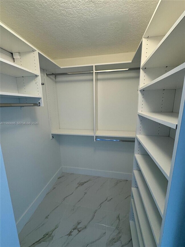 Building Photo - 6360 NW 114th Ave