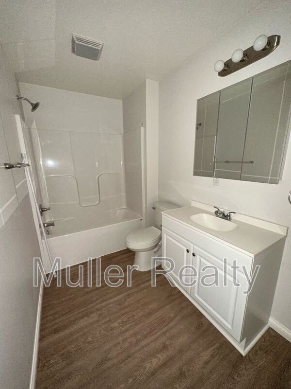Building Photo - 4807 Fennel Rd