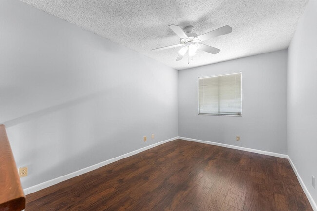 Building Photo - 6175 Riverwalk Ln