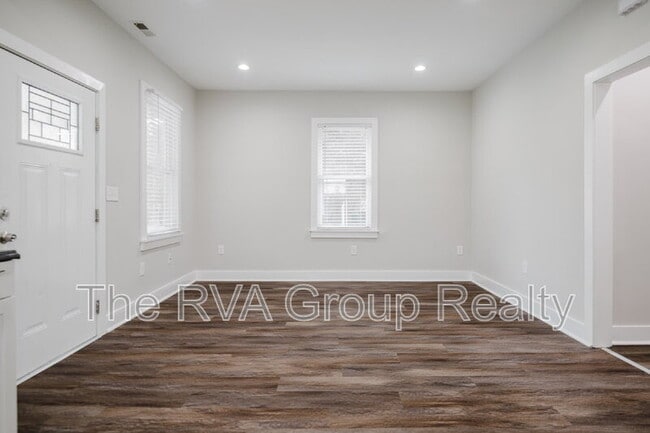Building Photo - 218 E 34th St