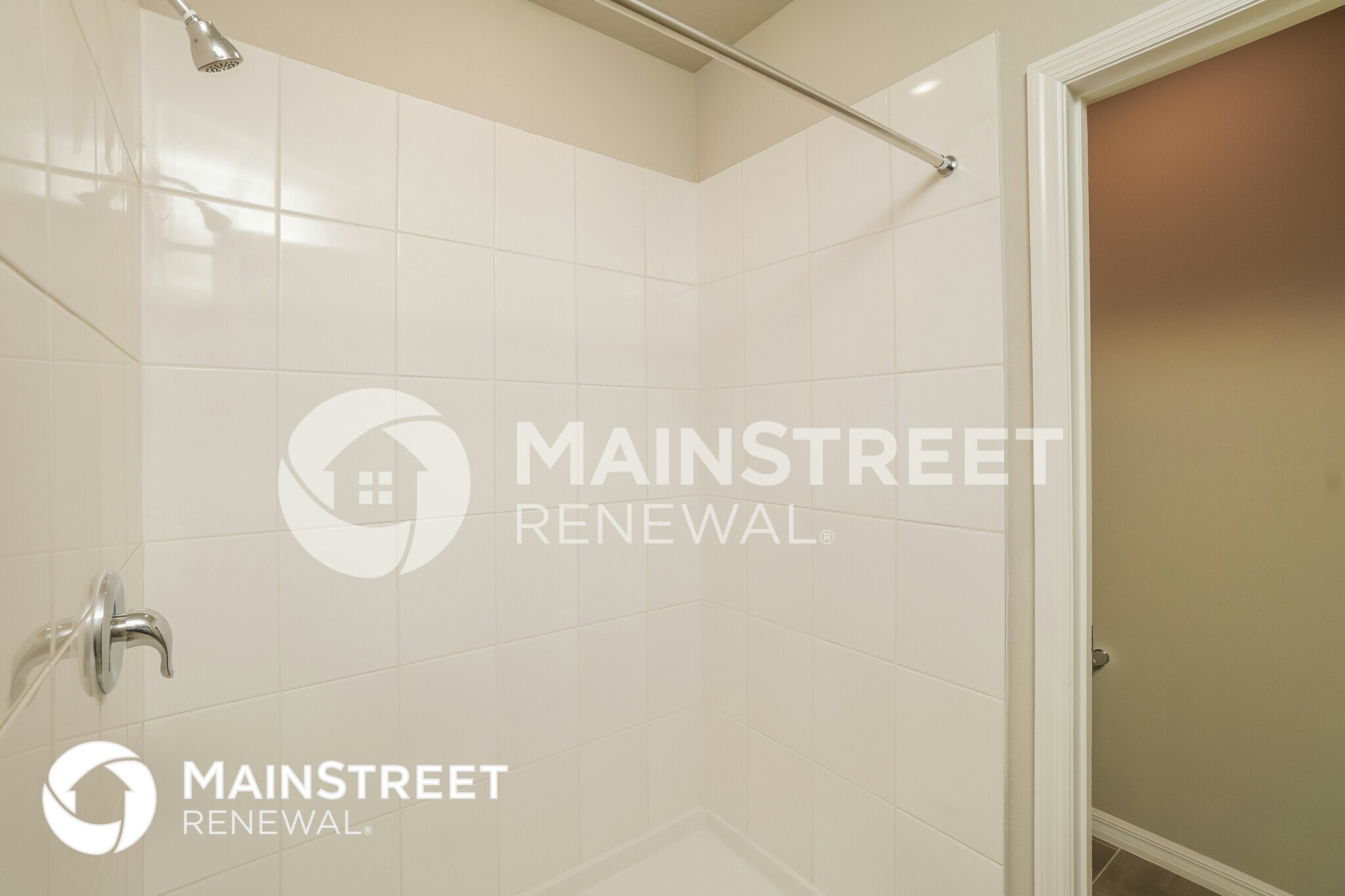 Building Photo - 3368 Fresno Pl