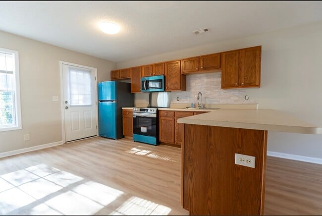 Building Photo - 225 Springfield Cir