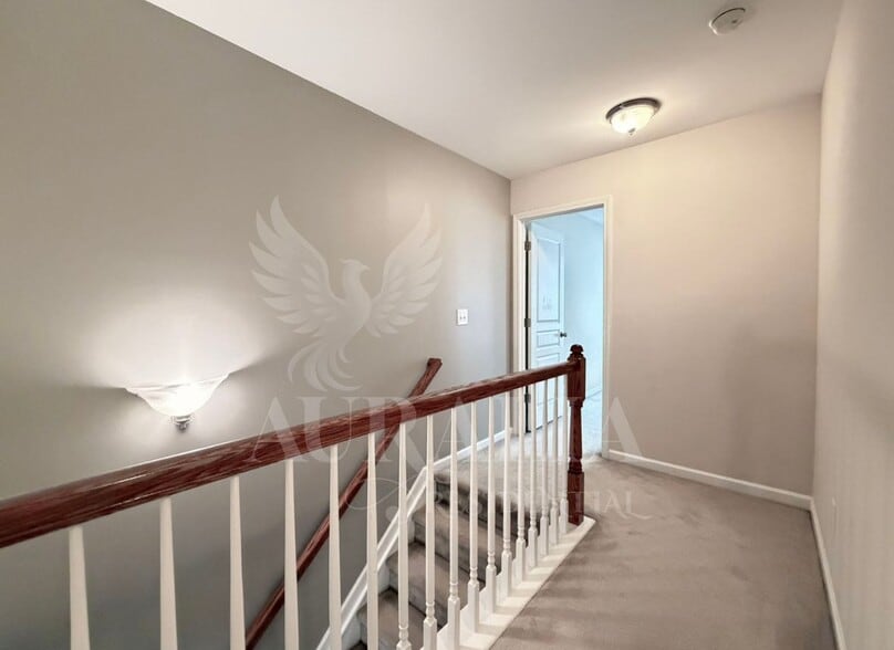 Building Photo - 705 Keystone Park Dr