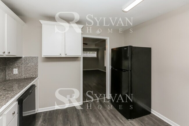 Building Photo - Carve Out a Great Life Here!