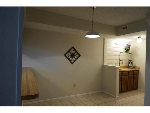 Building Photo - 333 Melrose Dr