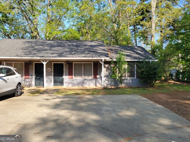 Building Photo - 14 Candlewood Terrace NE