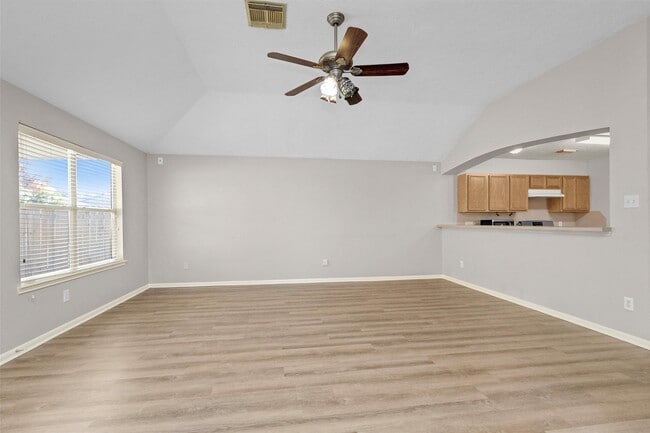 Building Photo - 32126 Annice Ln