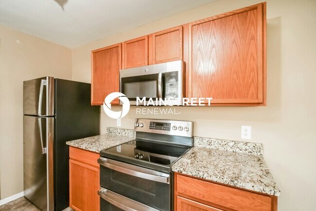 Building Photo - 4 Bedroom Pet-Friendly Home in Indianapoli...