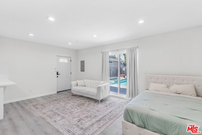 Building Photo - 22305 Gilmore St