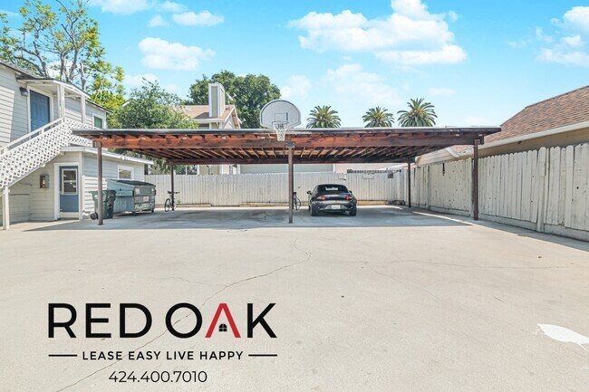 Building Photo - 470 Cypress Ave