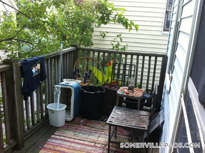 Building Photo - 378 Washington St