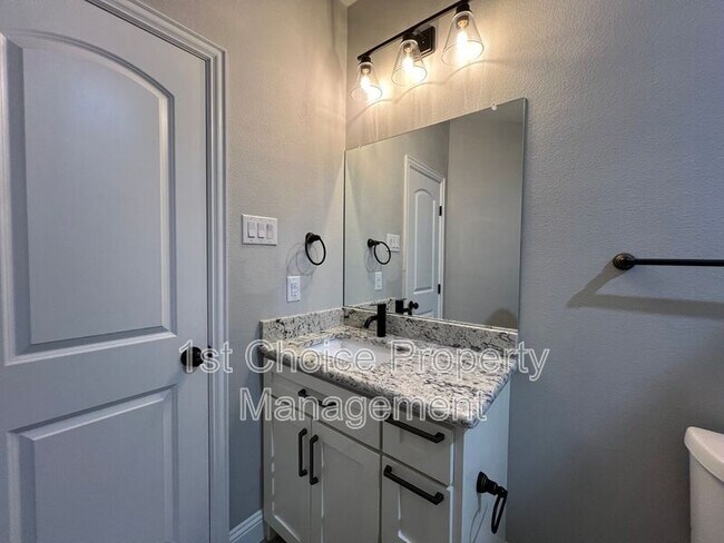 Building Photo - 5413 Harrys Pl