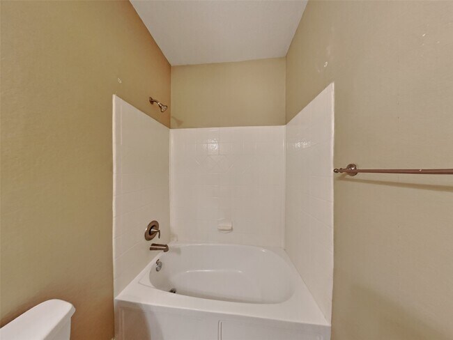 Building Photo - 13826 McKinney Creek Ln