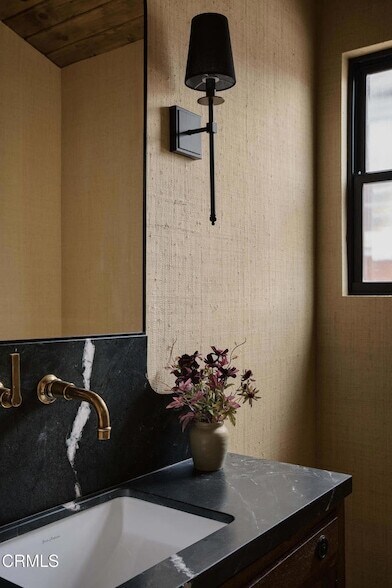 Building Photo - 12406 La Maida St