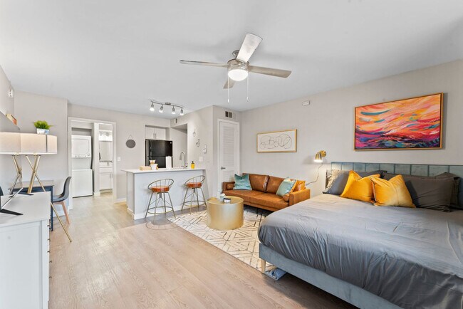 Building Photo - 6815 Great Northern Blvd