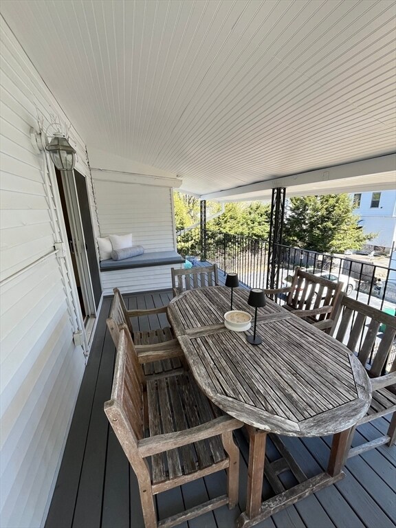 Building Photo - 87 Forest St