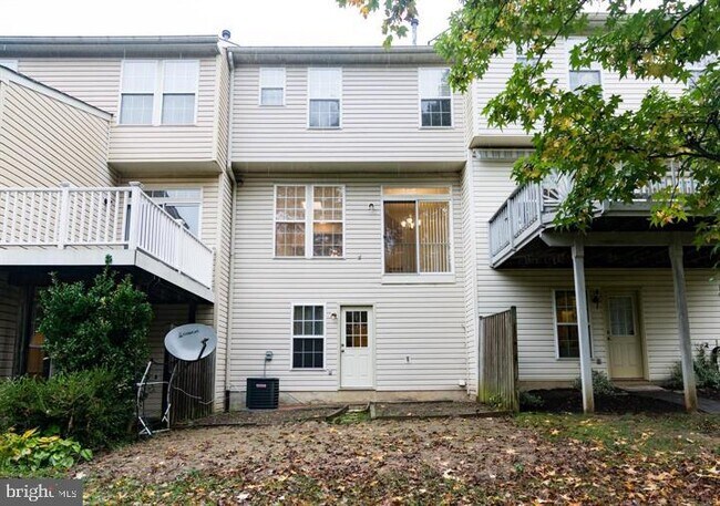 Building Photo - 10708 Croydon Ct